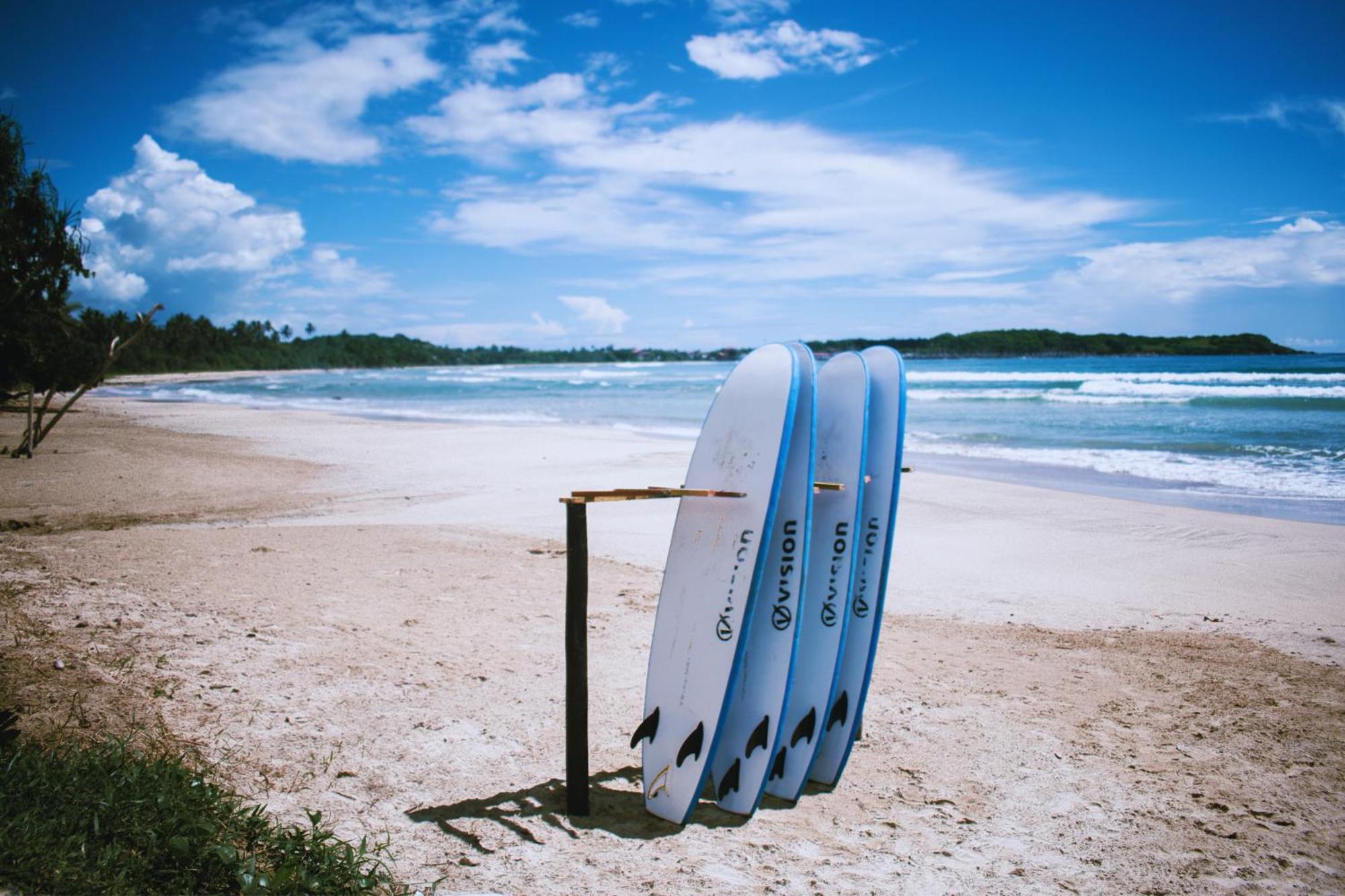 Calma - Surf, Yoga & Coffee On A Private Beach Dikwella Sur Exterior foto