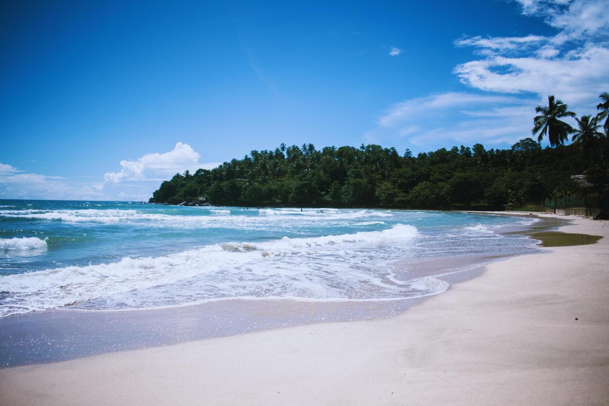 Calma - Surf, Yoga & Coffee On A Private Beach Dikwella Sur Exterior foto