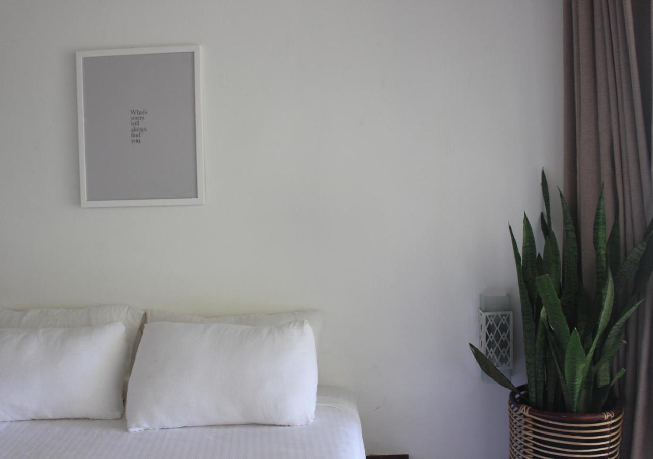 Calma - Surf, Yoga & Coffee On A Private Beach Dikwella Sur Exterior foto