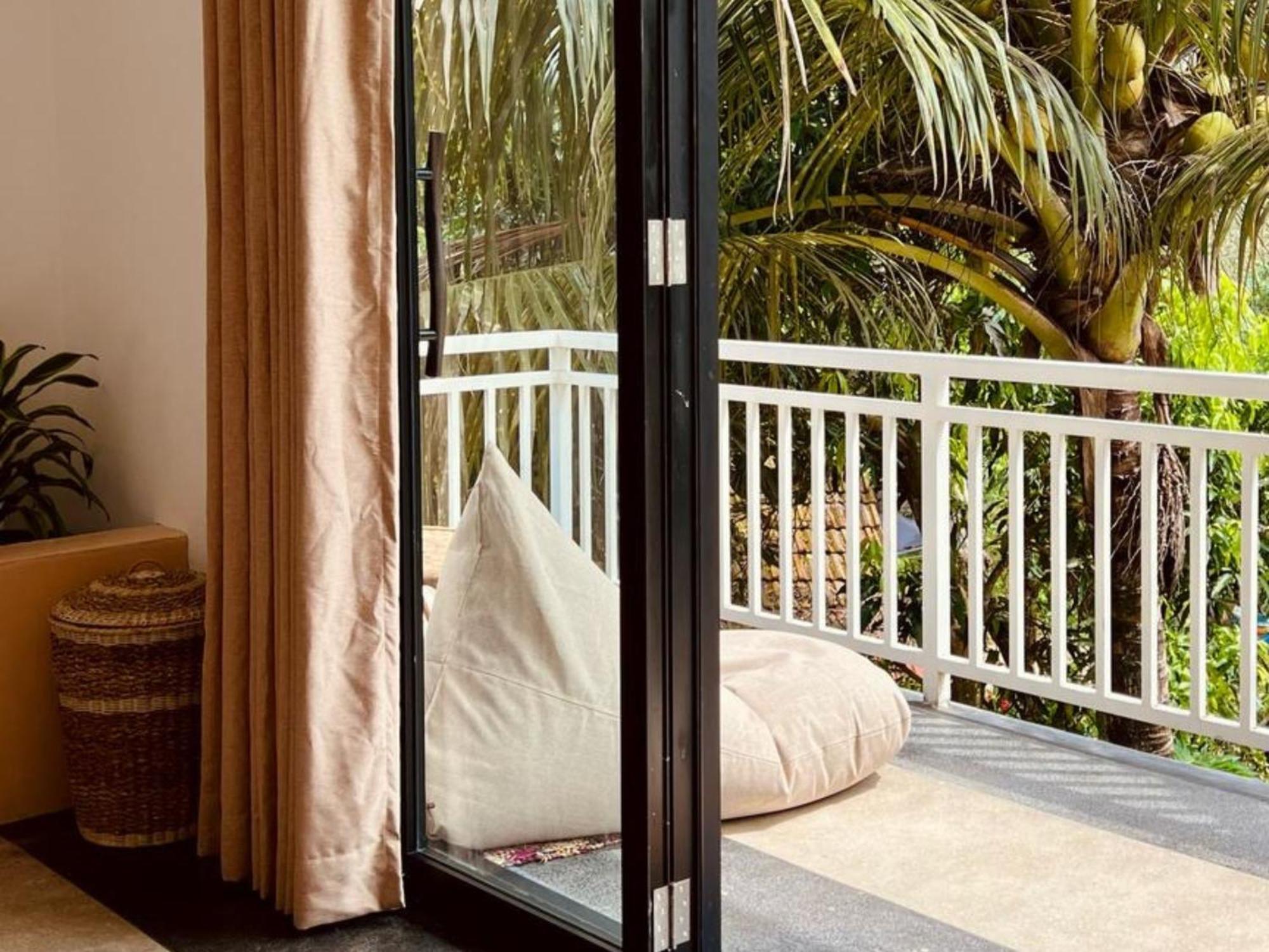 Calma - Surf, Yoga & Coffee On A Private Beach Dikwella Sur Exterior foto